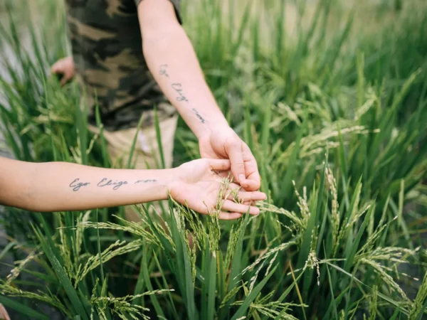 Tatouer sur un grain de beauté : ce que votre corps mérite de savoir